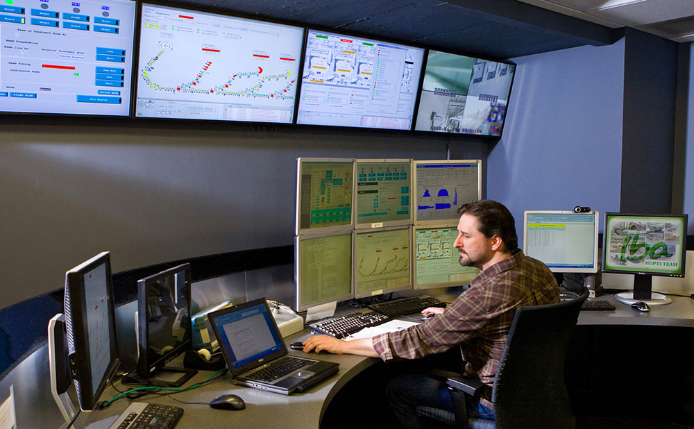 Tour Main Control Room
